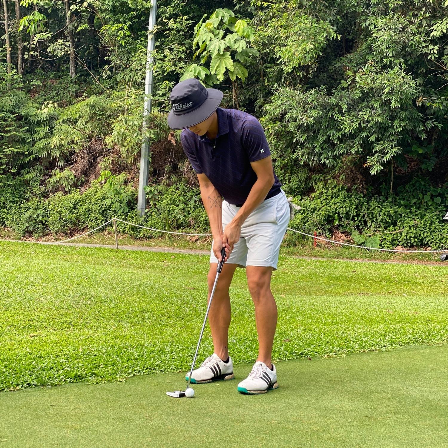 Golf in Batik Tribute Polo Parang Intan Sky